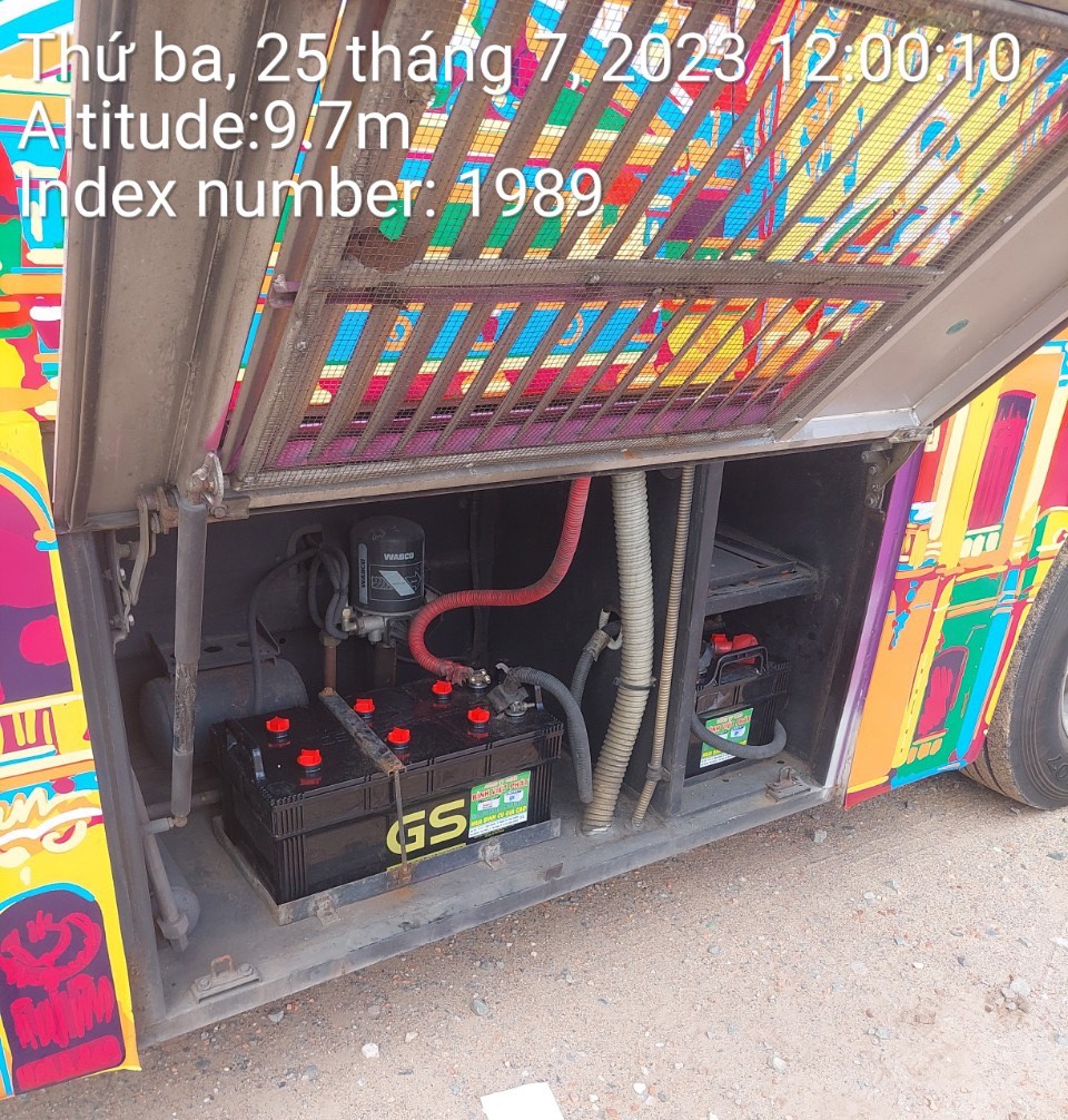 ac-quy-gs-n220-12v-220ah-su-dung-cho-xe-buyt-2-tang