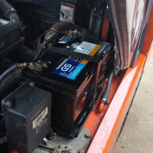 ac-quy-gs-105d31l-12v-90ah-dung-cho-xe-nang