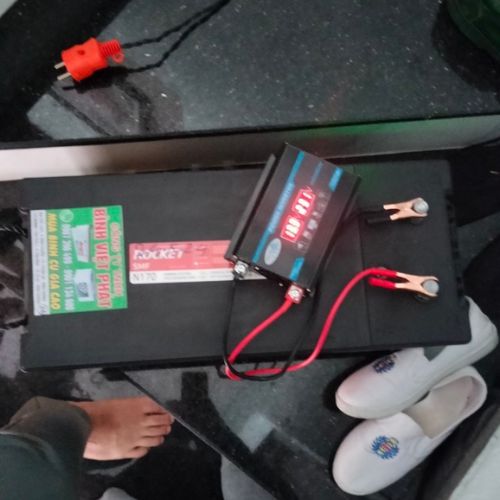 binh-ac-quy-rocket-smf-n170-12v-170ah-su-dung-cho-dien-du-phong